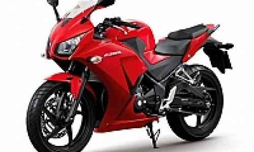 Produksi Tertunda, Pesaing Ninja 300 Ini Belum Akan Mengaspal